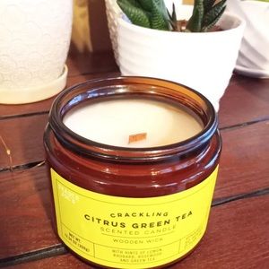 New and Sealed Trader Joes Citrus Green Tea Crackling Large Wood Wick Candle